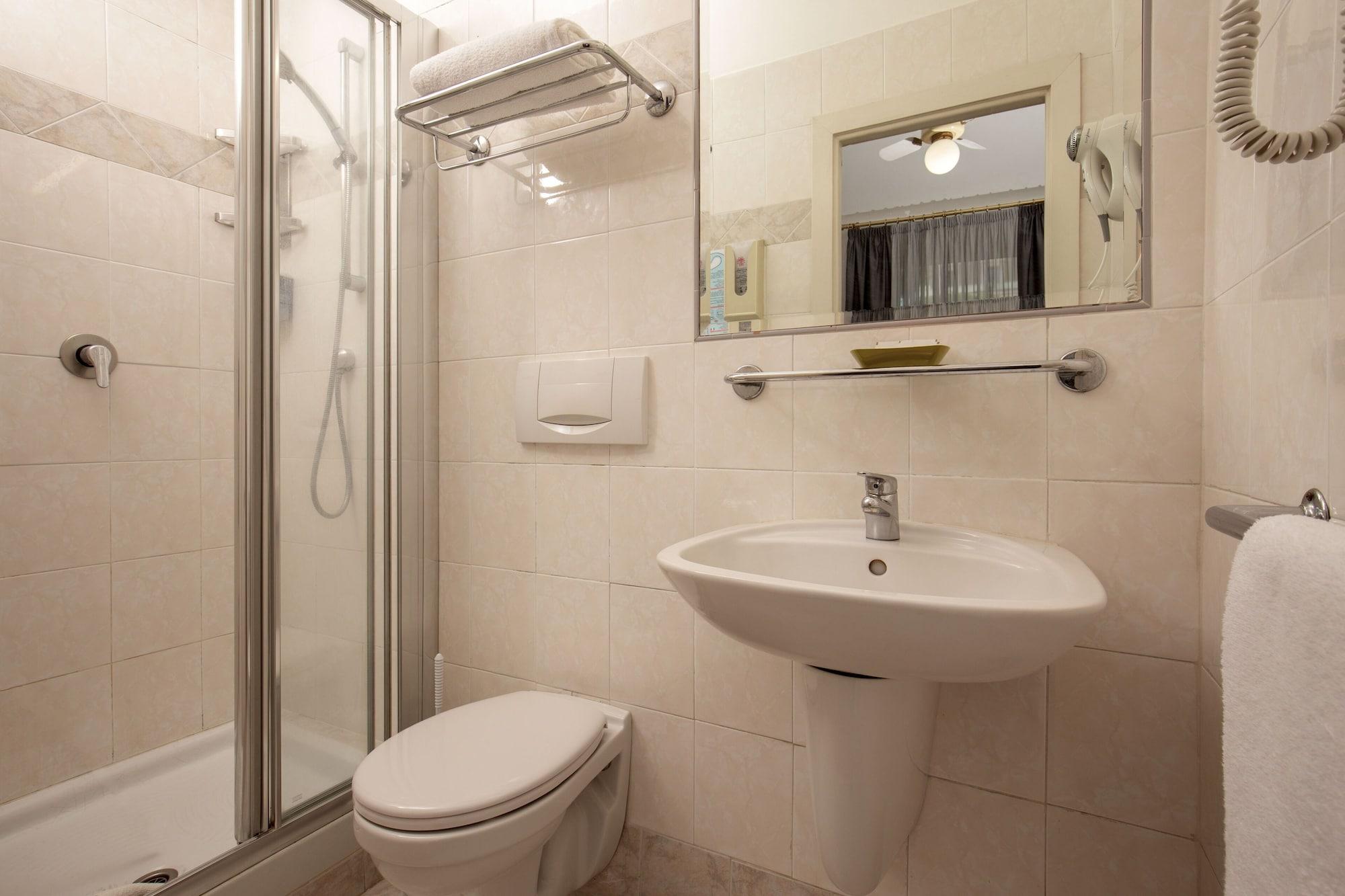 Hotel Dorica Рим Екстериор снимка